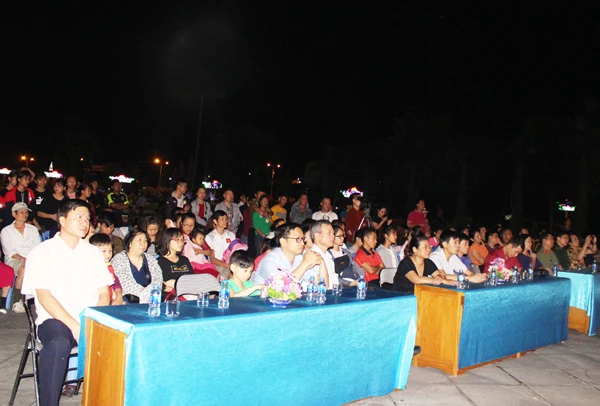 Chương trình thu hút sự quan tâm của nhân dân. Chương trình thu hút sự quan tâm của nhân dân.