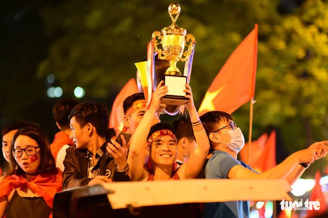 Đông đảo người hâm mộ trong nước và khu vực đang mơ đến cúp vàng cho U23 Việt Nam.