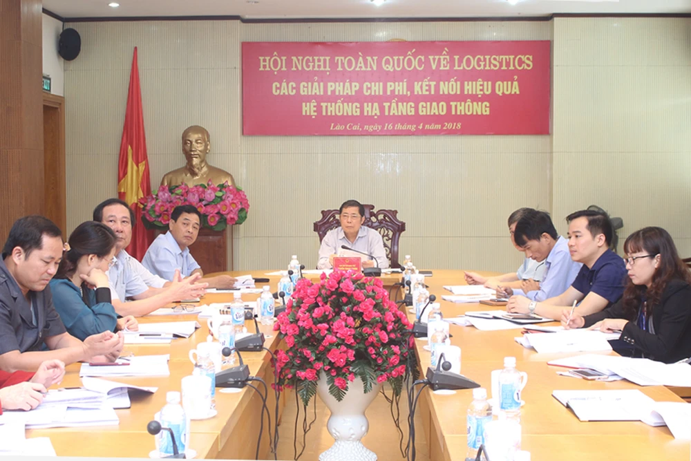 Các đại biểu dự hội nghị tại điểm cầu Lào Cai.
