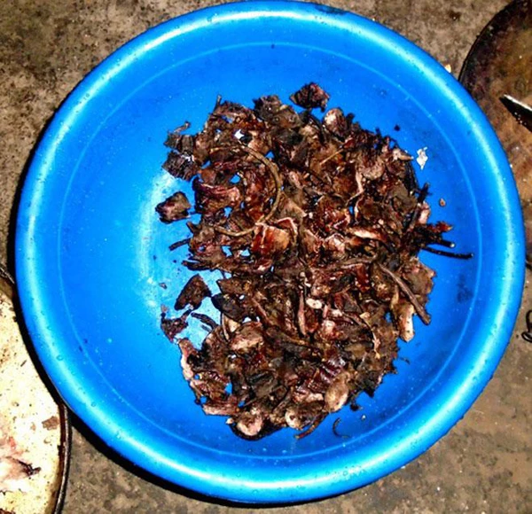 Thịt chuột sau khi chặt.