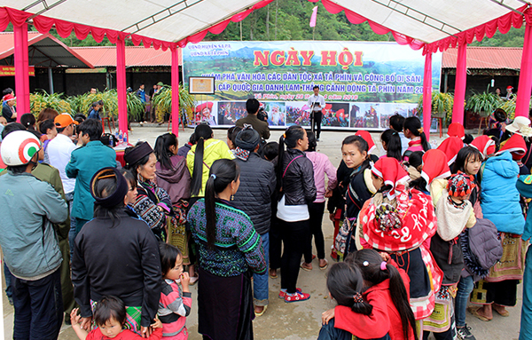 Quang cảnh chương trình. Quang cảnh chương trình.