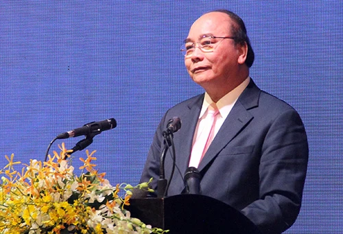 Thủ tướng Nguyễn Xuân Phúc phát biểu chỉ đạo tại hội nghị.