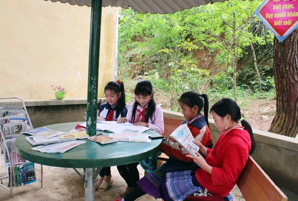 Thư viện xanh ngoài trời của Trường Phổ thông Dân tộc bán trú THCS Lầu Thí Ngài (Bắc Hà).