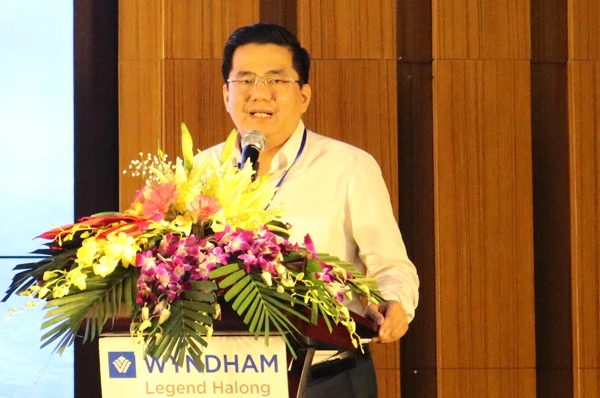 Lãnh đạo UBND thành phố Lào Cai phát biểu tại hội nghị.