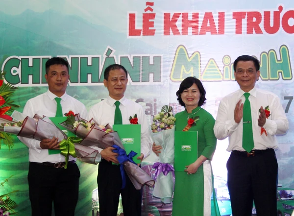 Ra mắt Ban điều hành Chi nhánh Mai Linh Lào Cai.