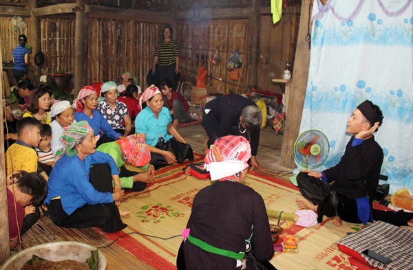 Độc đáo lễ then khoăn mừng thọ của người Tày (Văn Bàn) ảnh 7 Độc đáo lễ then khoăn mừng thọ của người Tày (Văn Bàn) ảnh 7