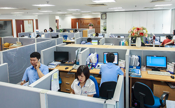 ICD Lào Cai cung cấp dịch vụ tư vấn làm thủ tục hải quan, thông quan hàng tạm nhập tái xuất.