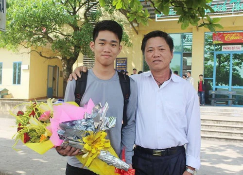 Nguyễn E Rô và bố.