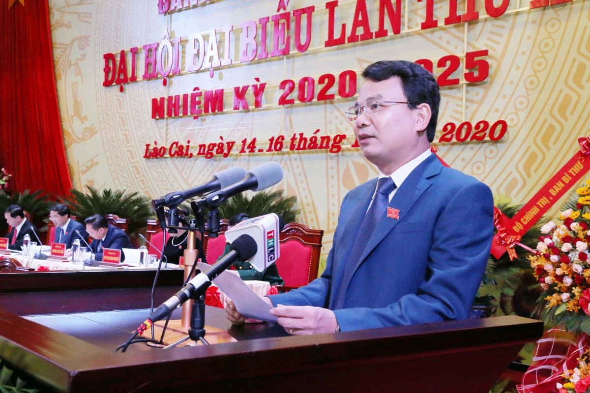 Đồng chí Đặng Xuân Phong, Bí thư Tỉnh ủy phát biểu bế mạc Đại hội.