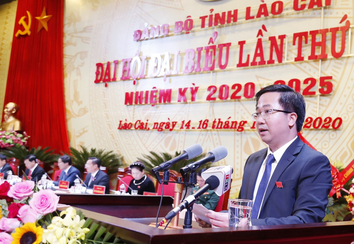 Đồng chí Trần Minh Sáng thảo luận tại Đại hội.