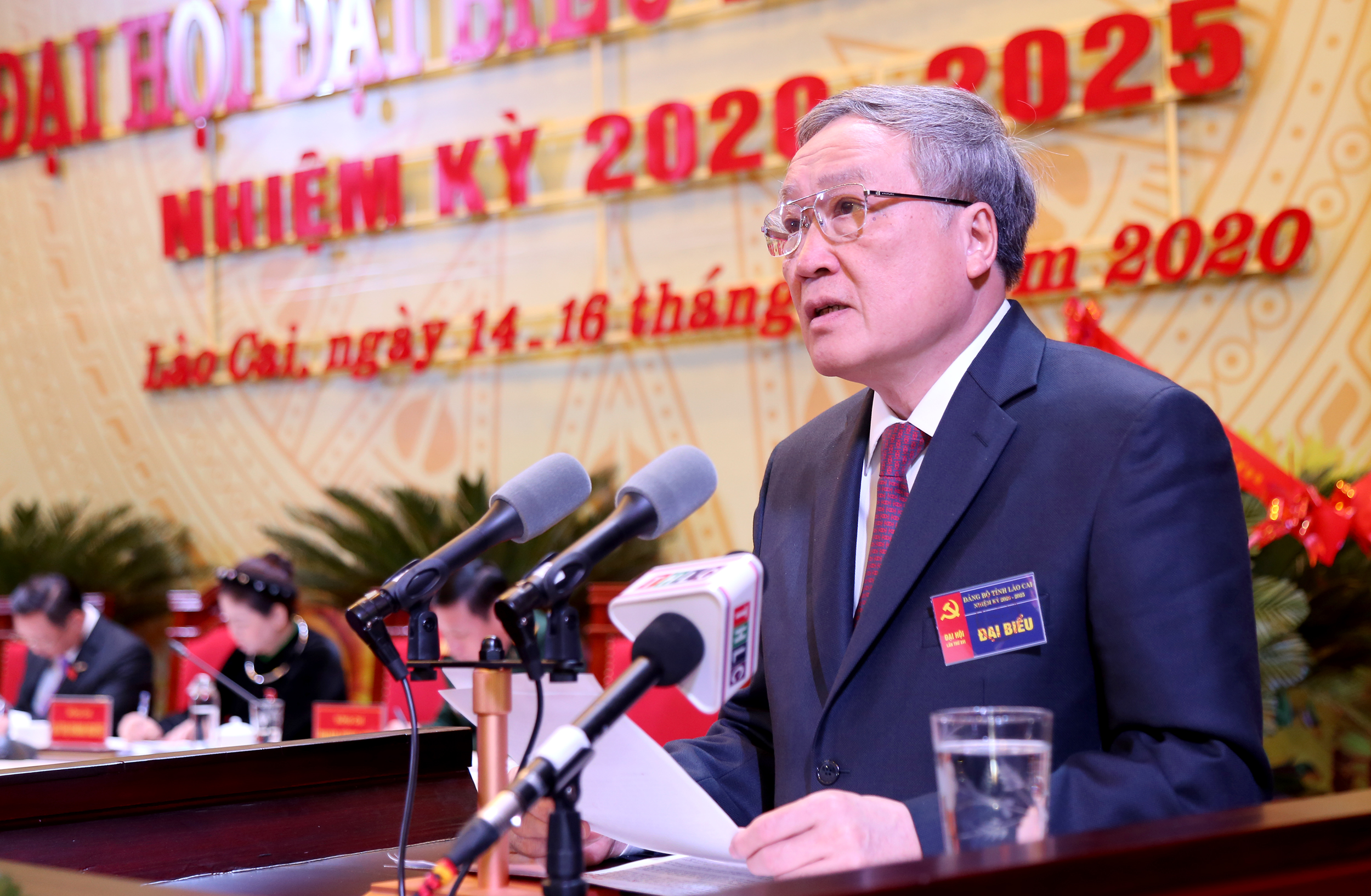 Đồng chí Nguyễn Hòa Bình, Bí thư Trung ương Đảng, Chánh án Tòa án nhân dân Tối cao phát biểu chỉ đạo Đại hội.