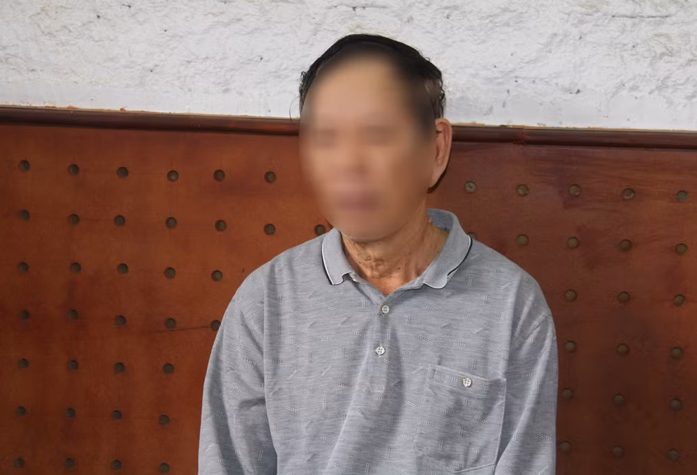 Khởi tố ông già 73 tuổi giao cấu với bé gái 13 tuổi ảnh 1