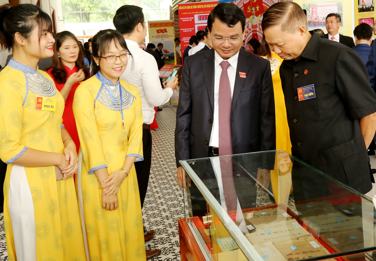 Tham quan triển lãm thành tựu phát triển kinh tế - xã hội tỉnh Lào Cai ảnh 2