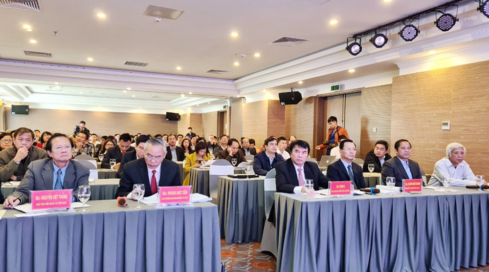 Các đại biểu tham dự hội nghị.