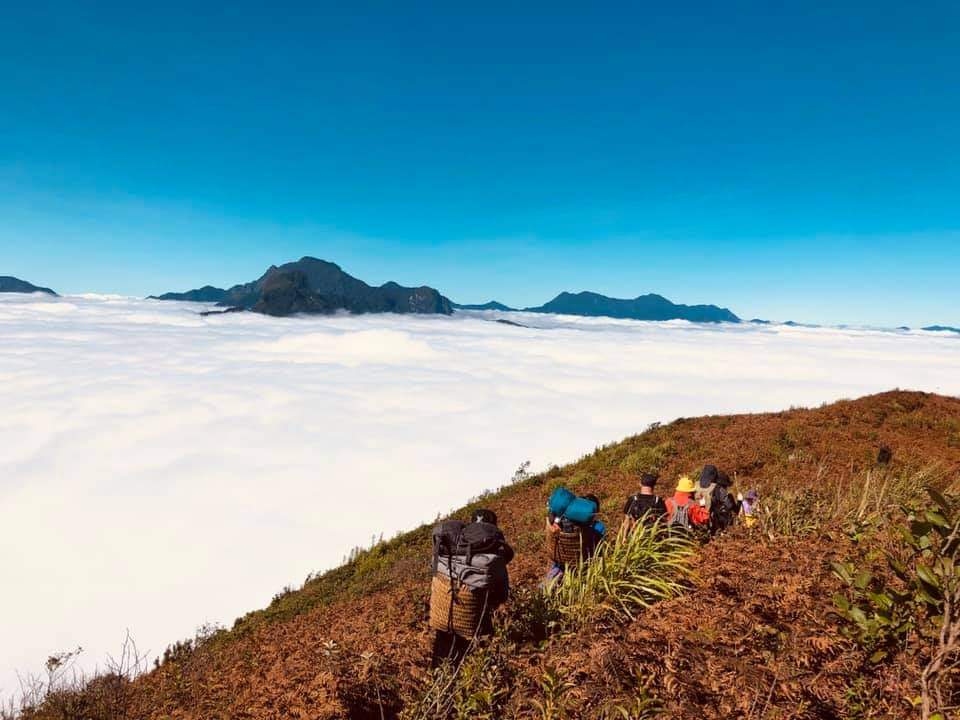 Đỉnh núi Lảo Thẩn thu hút khách du lịch ảnh 12 Đỉnh núi Lảo Thẩn thu hút khách du lịch ảnh 12