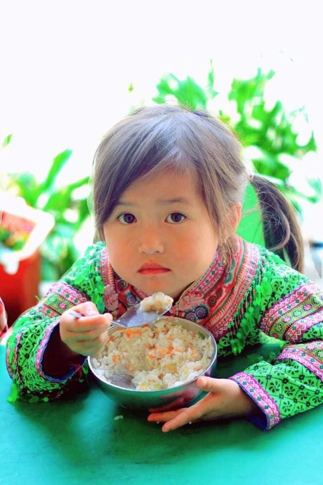 Hồn nhiên trẻ em vùng cao Lào Cai ảnh 10