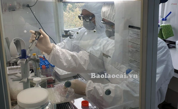 Hệ thống máy xét nghiệm Covid-19 bằng kỹ thuật Real-time PCR mà Trung tâm Kiểm soát Bệnh tật tỉnh đang dùng là do 2 doanh nghiệp cho mượn.