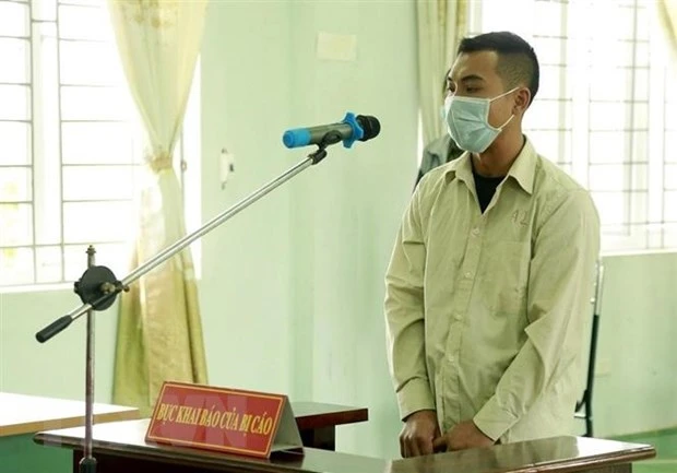 Phạt tù đối tượng không đeo khẩu trang, chống người thi hành công vụ ảnh 1