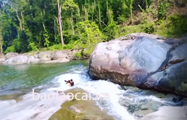 Thác Nà Nheo, nơi xảy ra vụ việc.