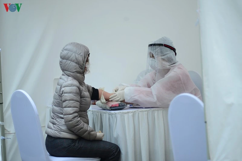 Đã có gần 11.000 người dân thôn Hạ Lôi cũng được lấy mẫu xét nghiệm.