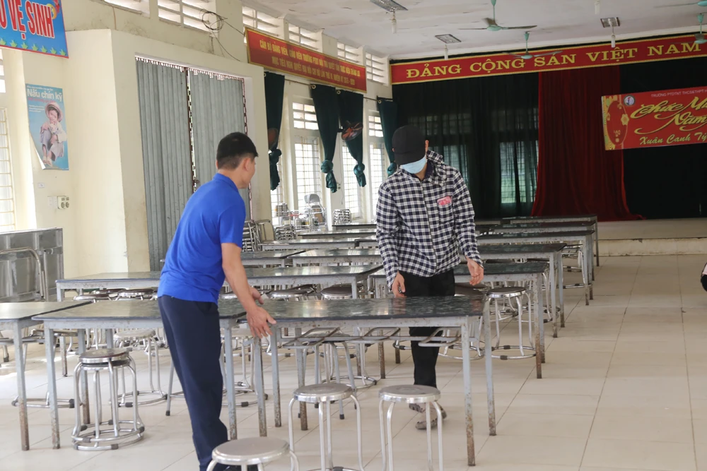 Các trường THCS, THPT chuẩn bị đón học sinh đi học trở lại ảnh 5