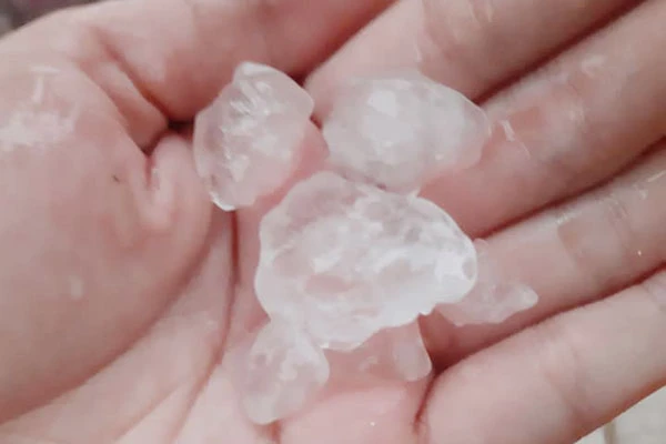 Những viên đá có kích thước trung bình từ 0,5 – 1 cm.
