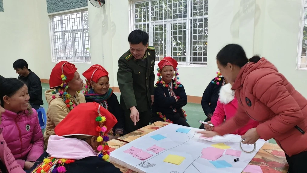 Tập huấn kỹ năng nâng cao quyền năng kinh tế cho phụ nữ dân tộc thiểu số xã Nậm Xây.