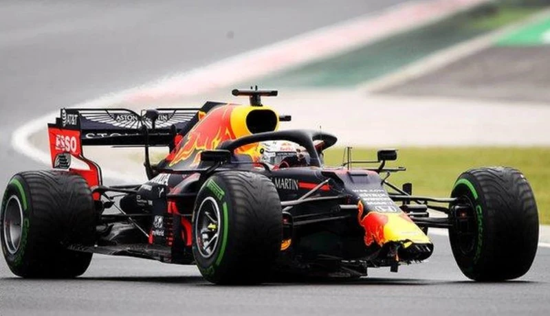 Thắng áp đảo ở F1 Hungarian Grand Prix: Lewis Hamilton thống trị đường đua ảnh 2