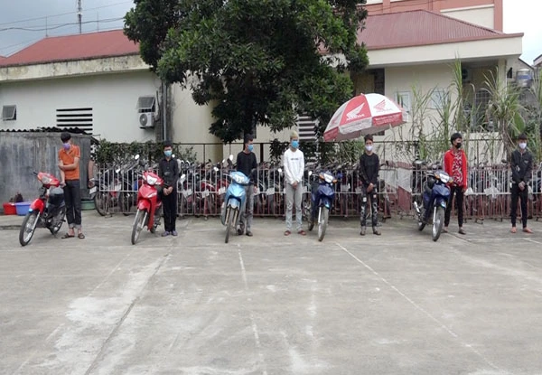 Các đối tượng bị bắt giữ.