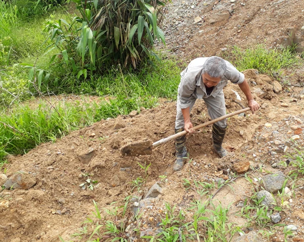 Bùn đất bủa vây, nhiều hộ dân tổ 9, 10 phường Bình Minh bức xúc ảnh 3