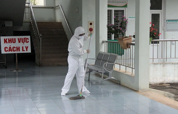 Bệnh viện Đa khoa tỉnh ưu tiên nguồn lực cho khâu điều trị, cách ly ảnh 3