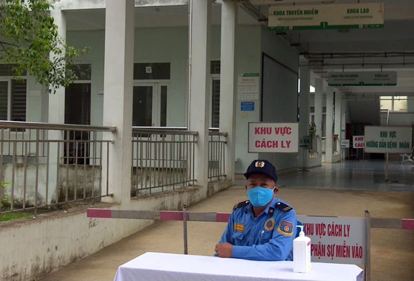 Bệnh viện Đa khoa tỉnh ưu tiên nguồn lực cho khâu điều trị, cách ly ảnh 1