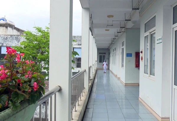 Bệnh viện Đa khoa tỉnh ưu tiên nguồn lực cho khâu điều trị, cách ly ảnh 2