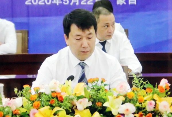 Phó châu trưởng châu Hồng Hà La Vinh Húc phát biểu tại hội nghị trực tuyến.