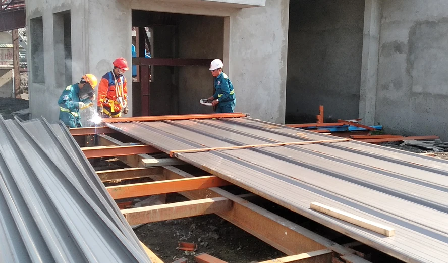 Không khí lao động, sản xuất diễn ra sôi động ảnh 5