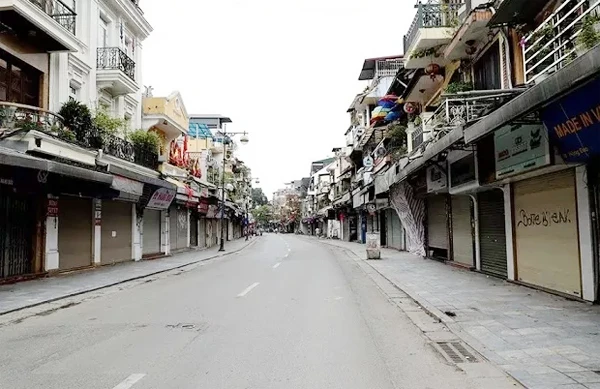 Các cửa hàng kinh doanh tuyến phố Hàng Ngang - Hàng Đào đóng của phòng dịch.