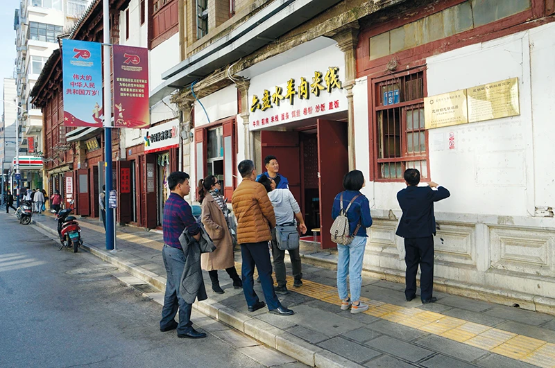 Nơi ở của Bác Hồ thời kỳ hoạt động cách mạng tại Côn Minh. Nơi ở của Bác Hồ thời kỳ hoạt động cách mạng tại Côn Minh.