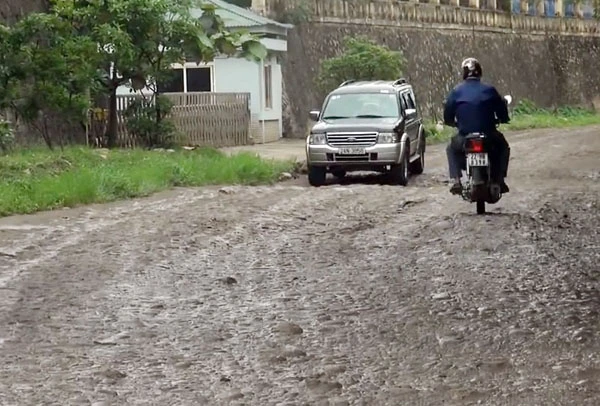 Còn nhiều khó khăn trong đảm bảo giao thông mùa mưa lũ ảnh 4