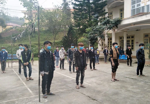 Mường Khương phát hiện 109 người từ Trung Quốc trở về qua đường mòn, lối mở ảnh 1