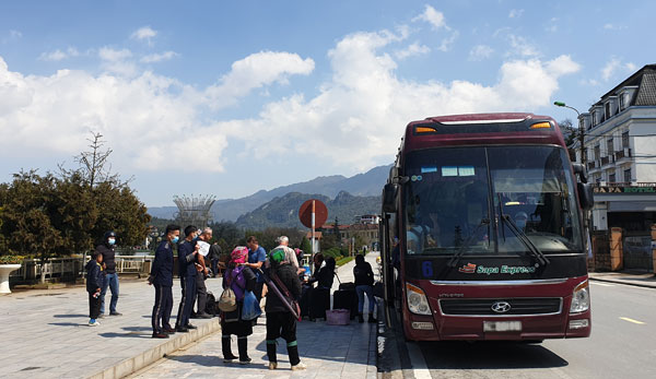 Từ khi dịch bệnh Covid – 19 diễn biến phức tạp trên thế giới, lượng khách du lịch đến với Sa Pa giảm.