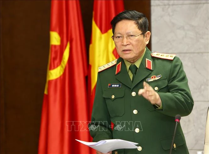 Đại tướng Ngô Xuân Lịch, Ủy viên Bộ Chính trị, Phó Bí thư Quân ủy Trung ương, Bộ trưởng Bộ Quốc phòng. Đại tướng Ngô Xuân Lịch, Ủy viên Bộ Chính trị, Phó Bí thư Quân ủy Trung ương, Bộ trưởng Bộ Quốc phòng.