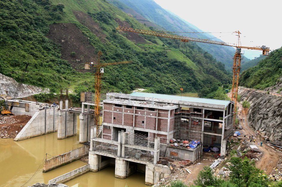 Thủy điện Nậm Lúc đã hoàn thành phần xây dựng, chờ lắp máy để phát điện.