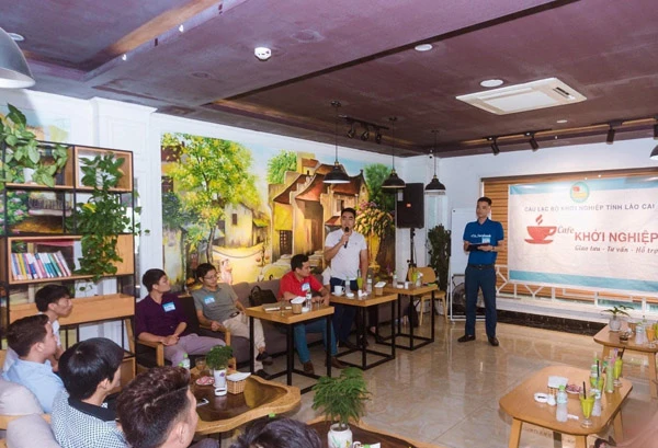 Cafe khởi nghiệp mỗi sáng Chủ nhật hằng tuần thu hút các bạn trẻ có cùng đam mê.