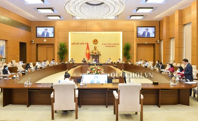 Toàn cảnh phiên họp.