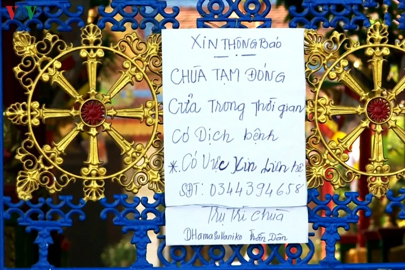 Nhiều chùa miễn tiếp khách thời gian này.