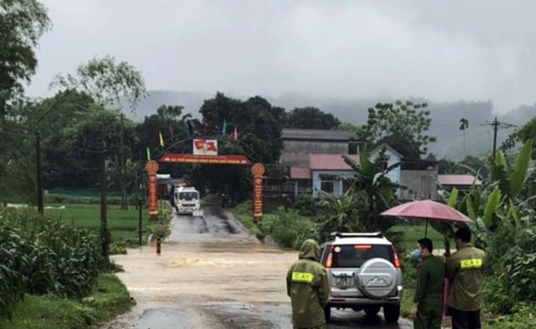 Văn Bàn: Mưa lũ làm 1 người bị thương ảnh 1