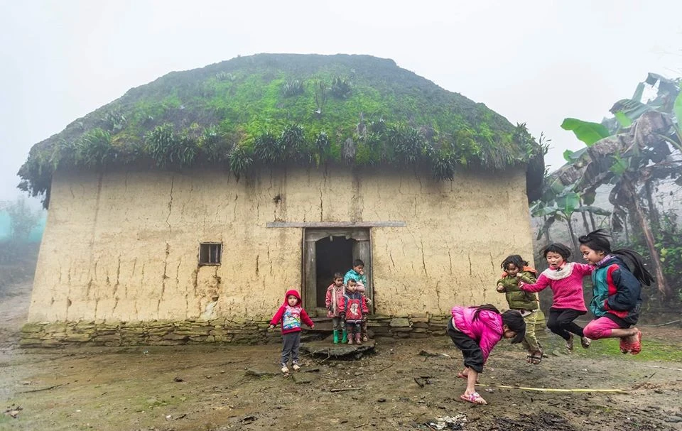 Hồn nhiên trẻ em vùng cao Lào Cai ảnh 1