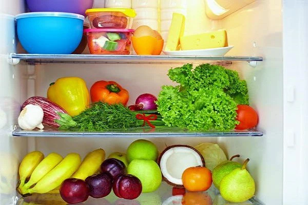 Nhiều loại rau củ quả không nên bảo quản cùng nhau vì có thể khiến chúng nhanh thối hỏng hơn. Ảnh minh họa.