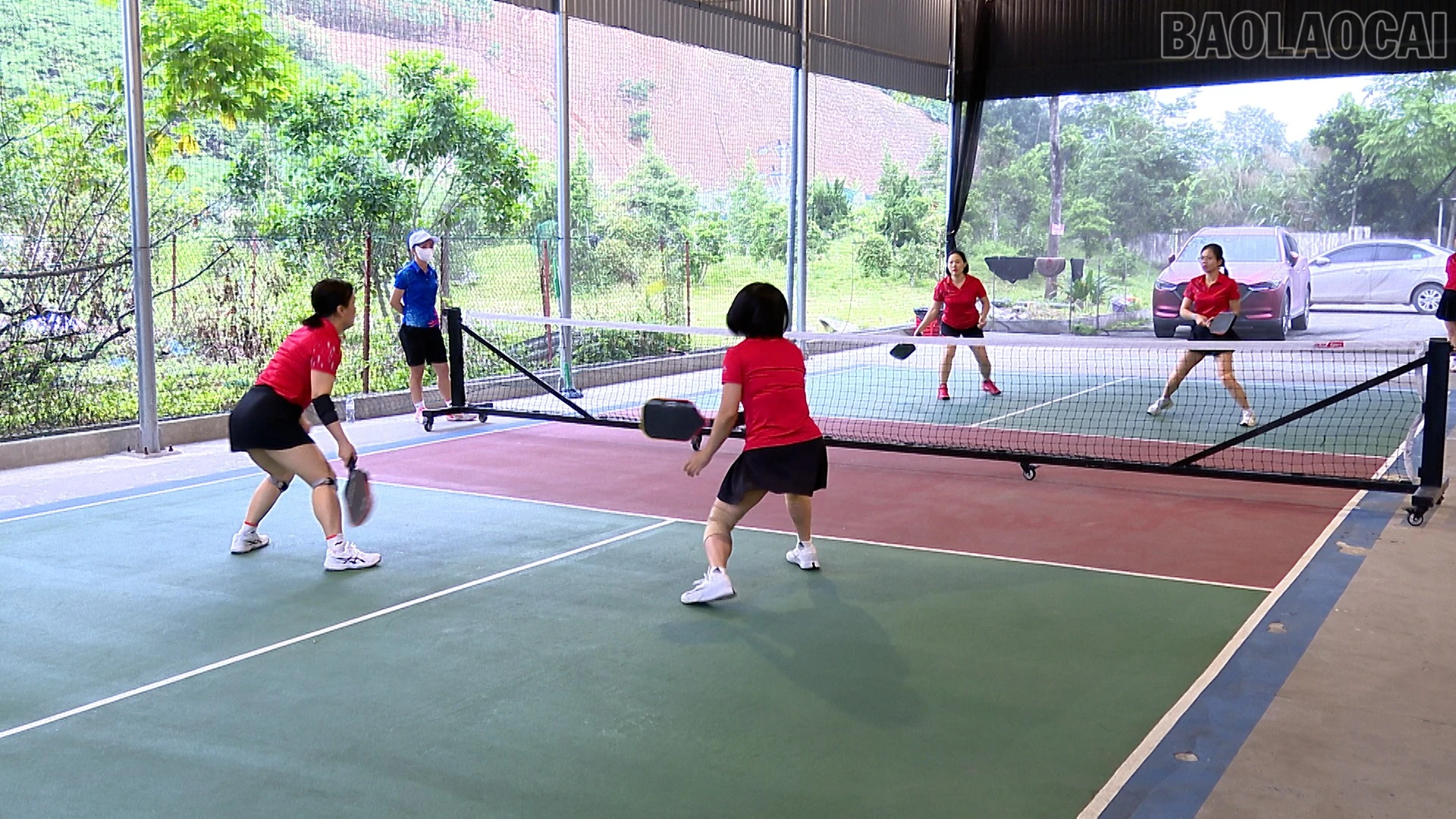 Nội dung đôi nữ Pickleball.
