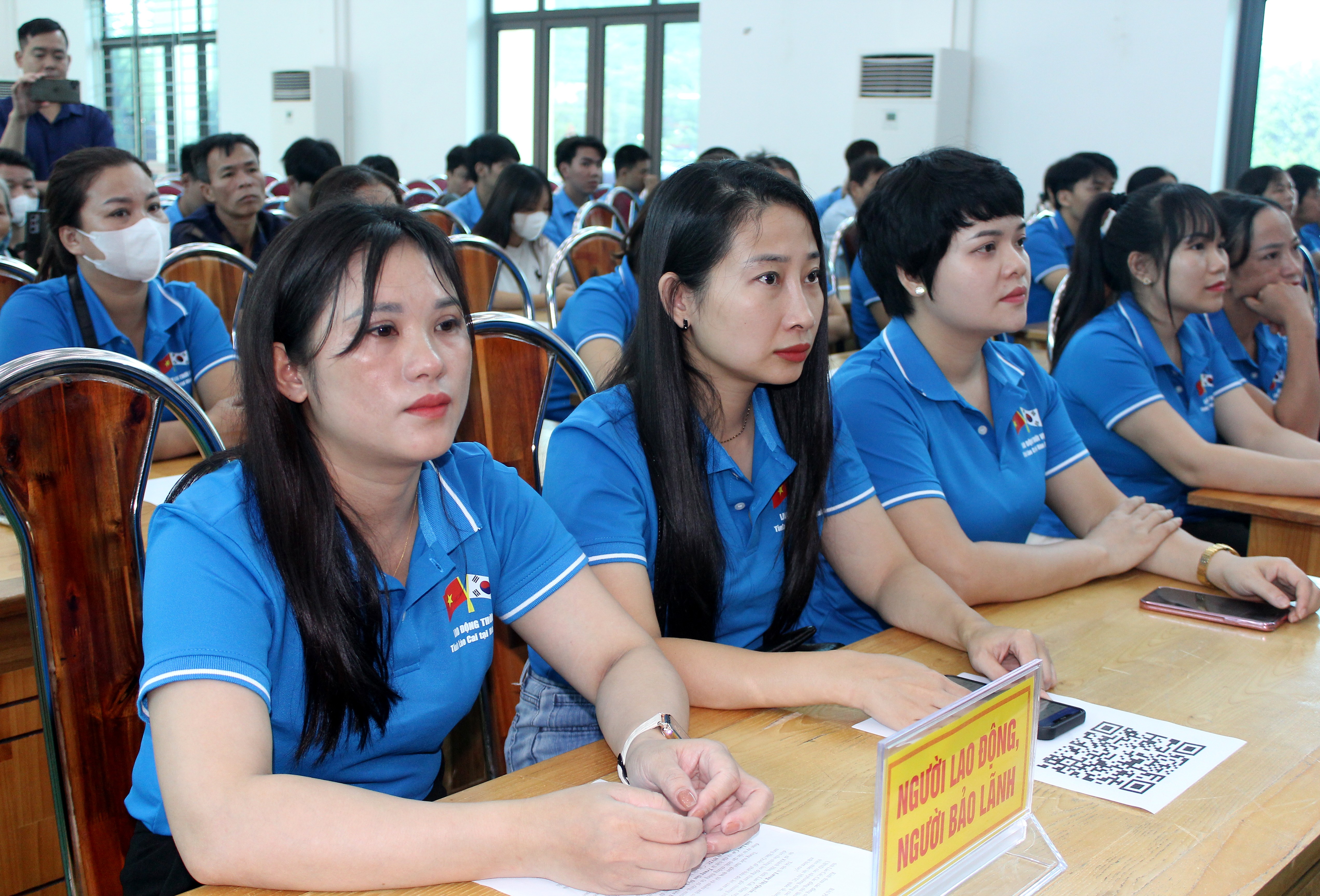 Người lao động tham gia buổi gặp mặt. 14.jpg